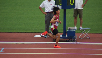 1年女子1500m決勝 (80)