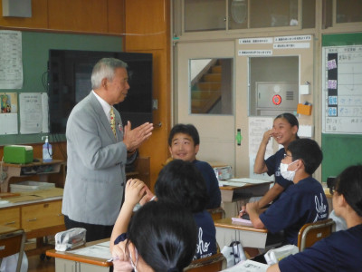 広告 (2)